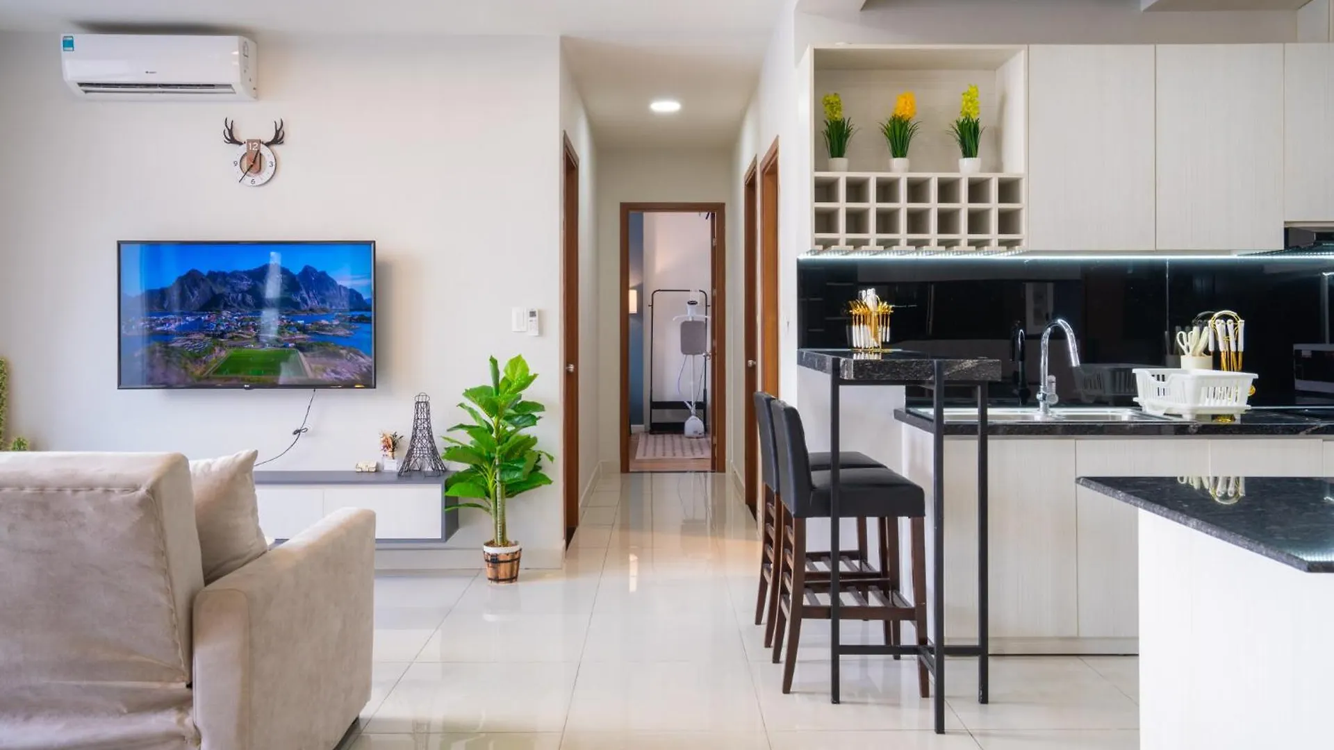 The Luxury Grand Riverside Apartment City Center Ho Chi Minh City Vietnam