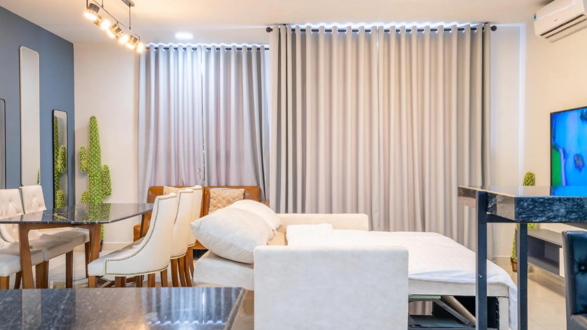 The Luxury Grand Riverside Apartment City Center Ho Chi Minh City 0*,  Vietnam