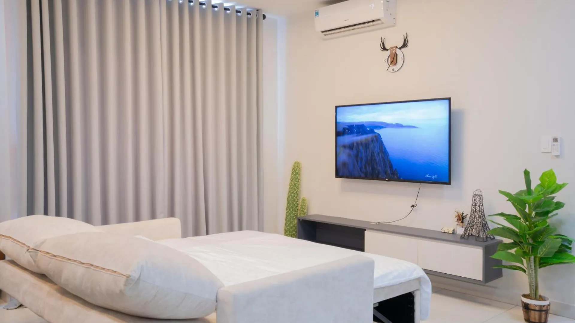 The Luxury Grand Riverside Apartment City Center Ho Chi Minh City Vietnam