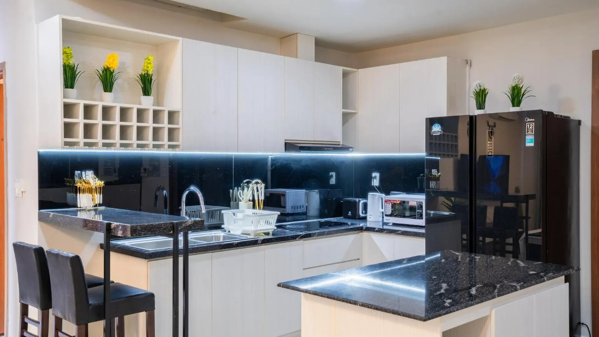 The Luxury Grand Riverside Apartment City Center Ho Chi Minh City