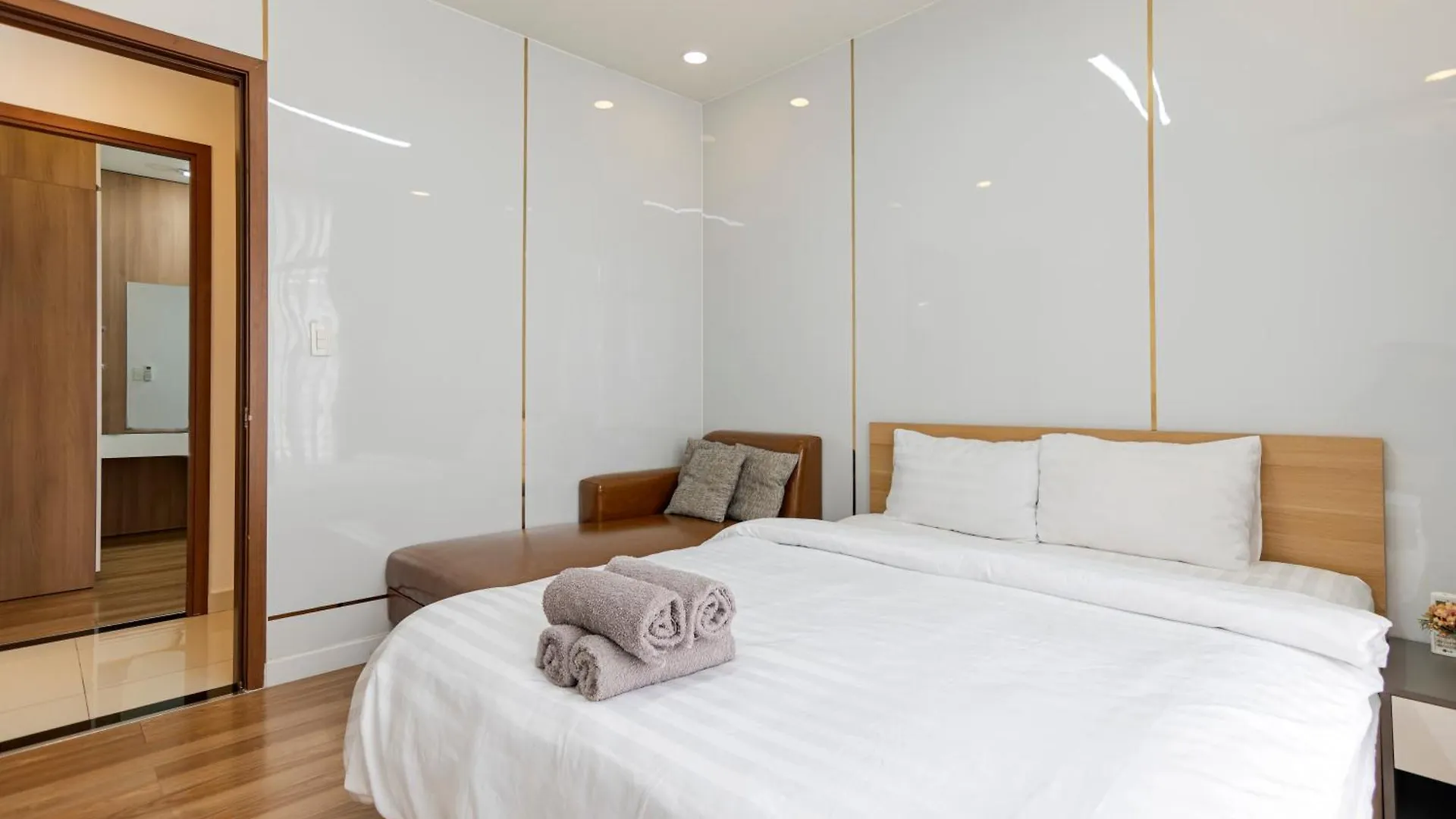 The Luxury Grand Riverside Apartment City Center Ho Chi Minh City