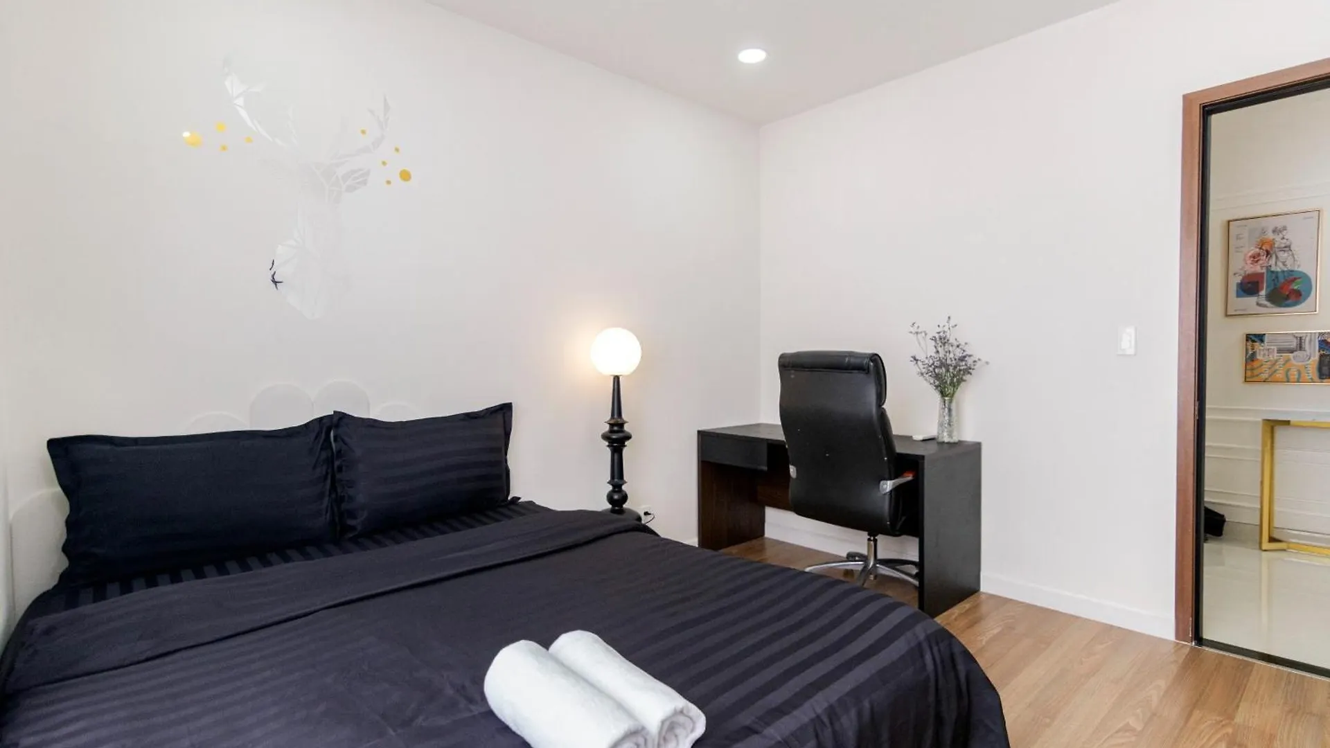 The Luxury Grand Riverside Apartment City Center Ho Chi Minh City 0*,